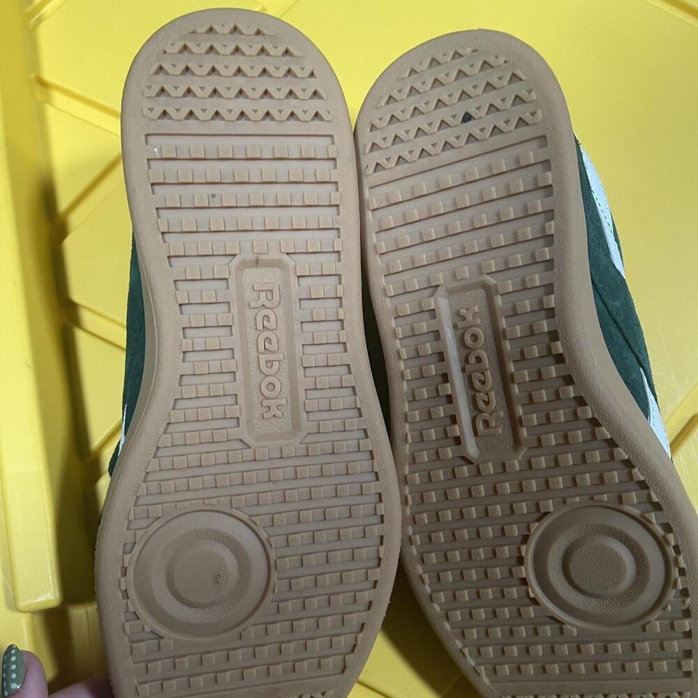 Green Reebok Trainers Great Condition - Picture 6 of 8
